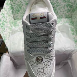 Gucci Women's White and Silver Sneakers